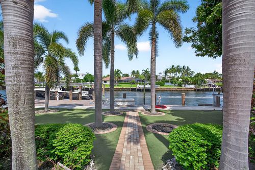 728 Waterway Dr, North Palm Beach, FL, 33408-4233 | Card Image