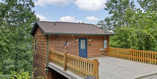 1454 Nordic Dr, Gatlinburg, TN, 37738-3814 | Card Image