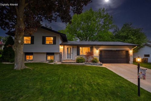 2718 Bristol Court, Waukesha, WI, 53188 | Card Image