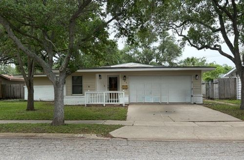 929 Dolphin Pl, Corpus Christi, TX, 78411-2217 | Card Image