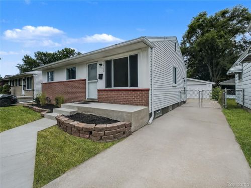 24289 Bolam Ave, Warren, MI, 48089-4431 | Card Image