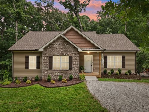 1210 Hardwood Trl, Burns, TN, 37029-9042 | Card Image