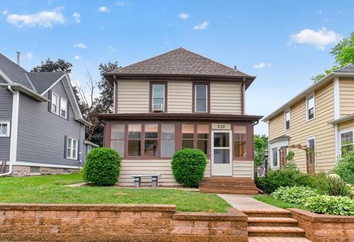 233 4th Ave N, South Saint Paul, MN, 55075-2025 | Card Image
