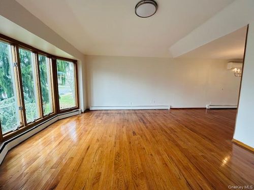 38 Evelyn Ln, Syosset, NY, 11791-5805 | Card Image