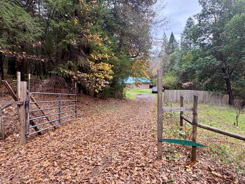 27367 Mineral Way, Bella Vista, CA, 96008-9746 | Card Image