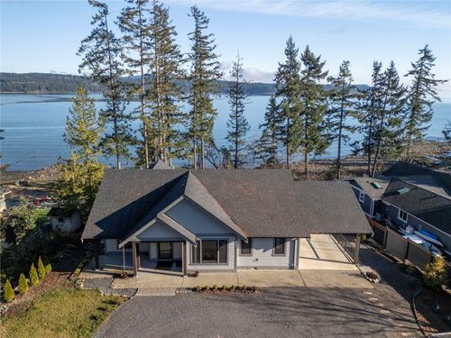 176 Baynes Dr, Fanny Bay, BC, V0R1W0 | Card Image