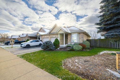 7 Willowlanding Crt, Welland, ON, L3C7L7 | Card Image