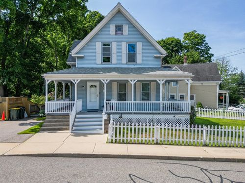 204 School St, Franklin, MA, 02038-2018 | Card Image