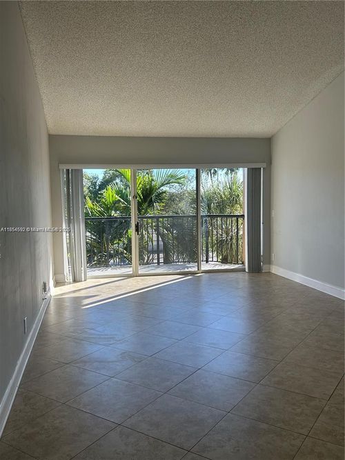 apt-305-8821 Wiles Rd, Coral Springs, FL, 33067-1852 | Card Image