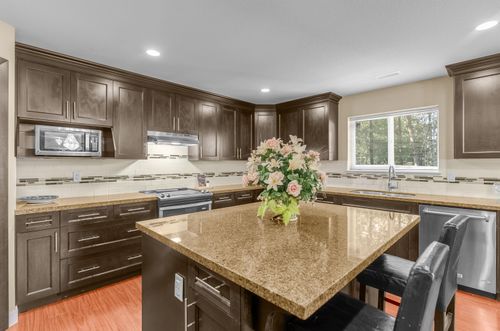 33471 Cherry Ave, Mission, BC, V2V2V5 | Card Image