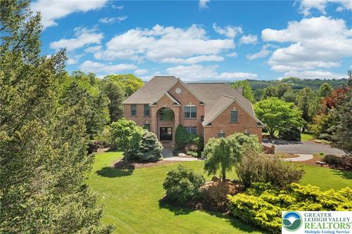 4277 Somerset Rd, Schnecksville, PA, 18078-3543 | Card Image