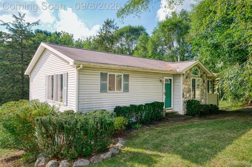 8180 Whitmore Lake Rd, Brighton, MI, 48116-8337 | Card Image