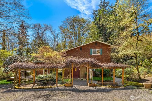 15335 Sunrise Dr Ne, Bainbridge Island, WA, 98110-1137 | Card Image