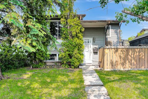 215 Erin Woods Dr Se, Calgary, AB, T2B2V7 | Card Image