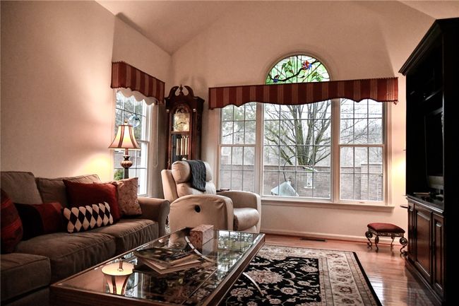 102 Linden Ct, Condo with 3 bedrooms, 3 bathrooms and 2 parking in Seven Fields PA | Image 14
