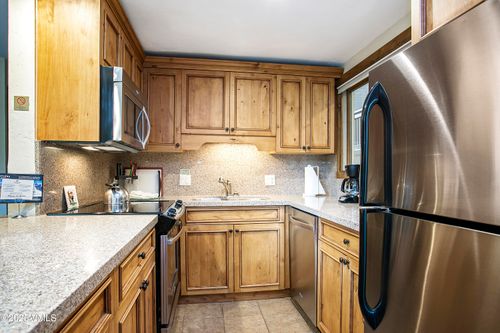 203-680 Lionshead Pl, Vail, CO, 81657-5212 | Card Image