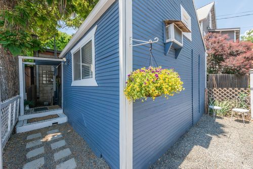 493 Main St, Weaverville, CA, 96093 | Card Image