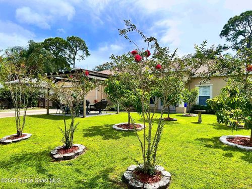 200 Delmonico St Ne, Palm Bay, FL, 32907-3003 | Card Image