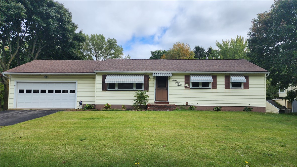 Five Mile Line Rd, Webster, NY 14580