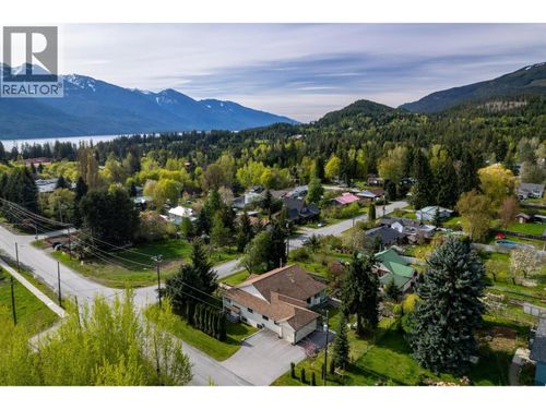 403 8th St S, Kaslo, BC, V0B1M0 | Card Image