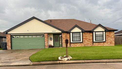 2400 Friar Tuck Ln, Groves, TX, 77619-9998 | Card Image