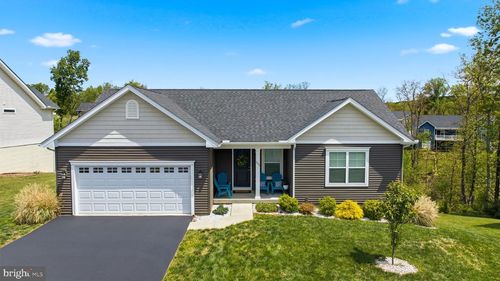 255 Quinella Ct, MARTINSBURG, WV, 25404-1128 | Card Image