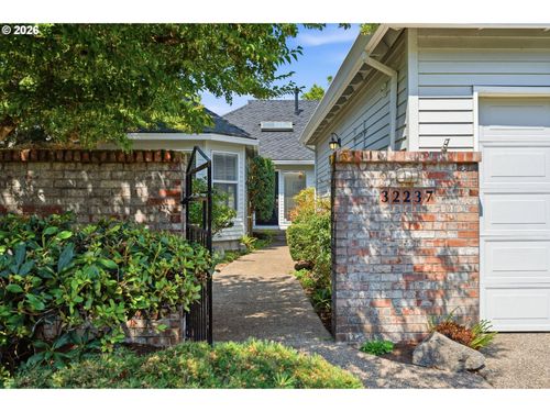 32237 Sw Lake Dr, Wilsonville, OR, 97070-7407 | Card Image
