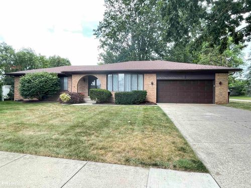53971 Shelby Rd, Shelby Township, MI, 48316-1420 | Card Image