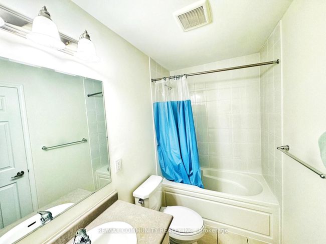 47 Whitefish St, House attached with 4 bedrooms, 3 bathrooms and 1 parking in Whitby ON | Image 10