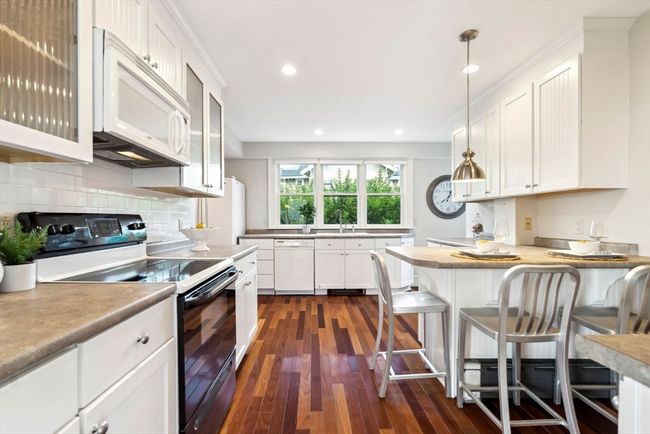 140 Elmwood Rd, House other with 7 bedrooms, 4 bathrooms and 2 parking in Swampscott MA | Image 12