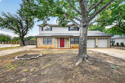 2024 Charleston Dr, Bedford, TX, 76022-7610 | Card Image