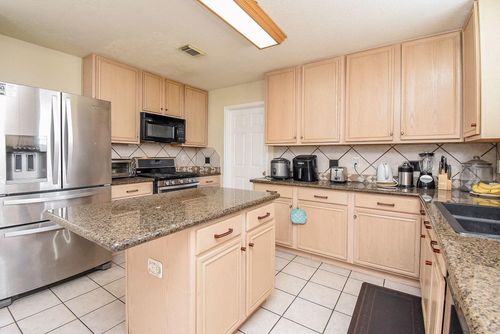 2235 Heatherwood Dr, Missouri City, TX, 77489-3279 | Card Image