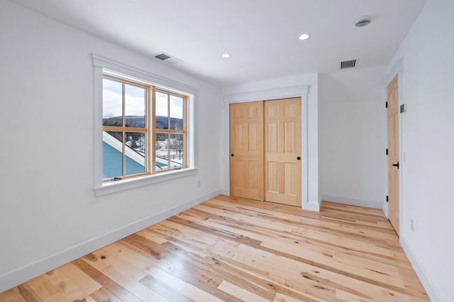 38 Jamesons Flts, Condo with 3 bedrooms, 3 bathrooms and null parking in Manchestr Ctr VT | Image 27