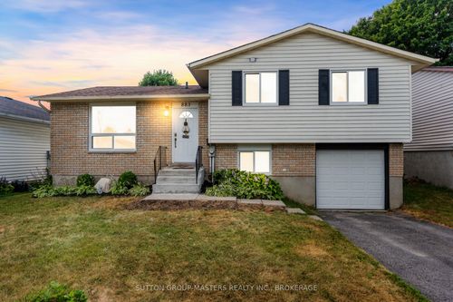 883 Old Colony Rd, Kingston, ON, K7P1S1 | Card Image