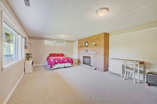 42 Valleyview Rd, House other with 5 bedrooms, 2 bathrooms and 6 parking in Brampton ON | Image 24
