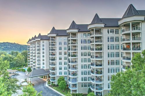 305-400 Warioto Way, Ashland City, TN, 37015-1382 | Card Image