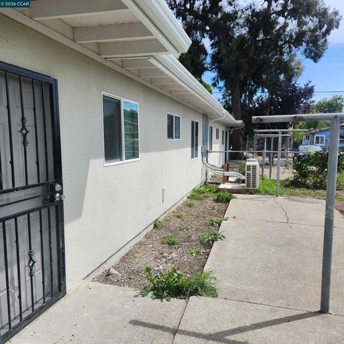 423 Silver Ave, Richmond, CA, 94801-1649 | Card Image
