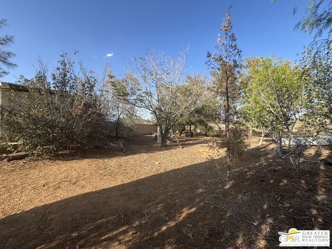 62922 Old Chisholm Trl, House other with 3 bedrooms, 2 bathrooms and 1 parking in Joshua Tree CA | Image 8