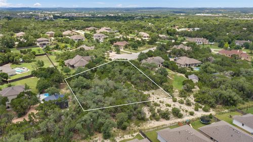 179 Shawnee Trl, Dripping Springs, TX, 78620-4397 | Card Image