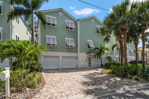 215 18th Ave, INDIAN ROCKS BEACH, FL, 33785-2917 | Card Image