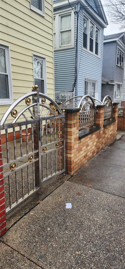 9844 Corona Ave, Corona, NY, 11368-2744 | Card Image