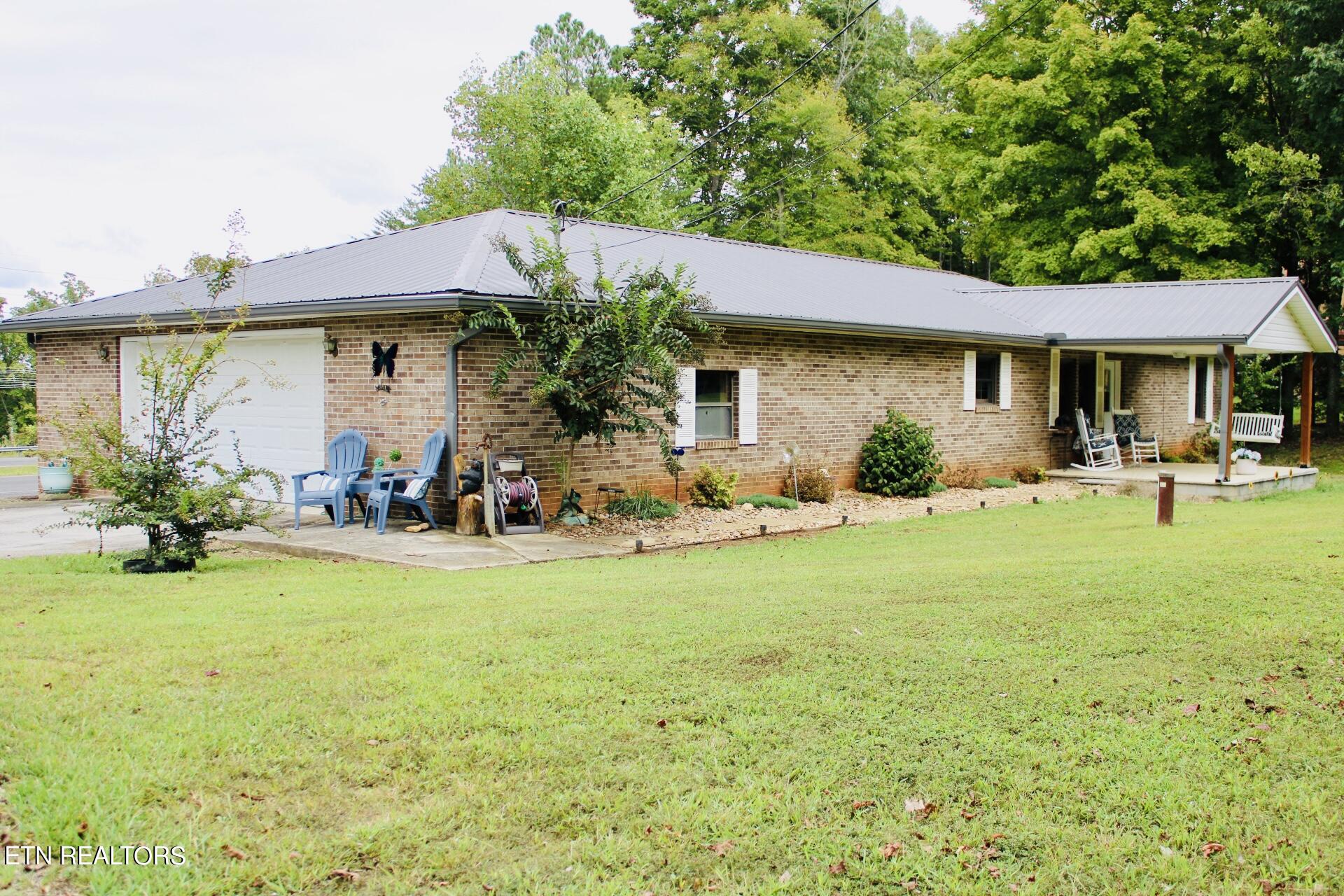 Gamble Ln, Maryville, TN 37804
