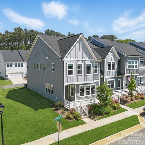 134 Berkeley Ave, Mooresville, NC, 28117-6095 | Card Image