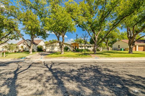 1306 S Monroe St, San Angelo, TX, 76901 | Card Image