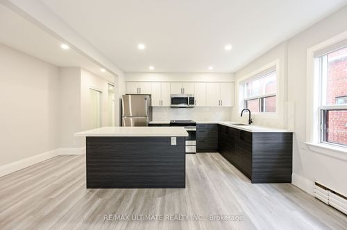 2-31 Frankdale Ave, East York, ON, M4J3Z8 | Card Image
