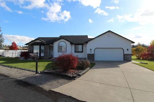 3922 E Siskin Ln, Mead, WA, 99021-9073 | Card Image