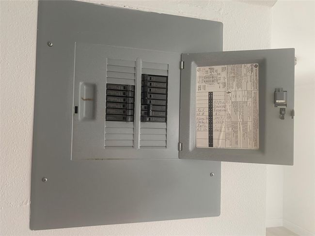 APT-1 - 1401 Se 7 Th Ave, Home with 2 bedrooms, 1 bathrooms and null parking in Pompano Beach FL | Image 13