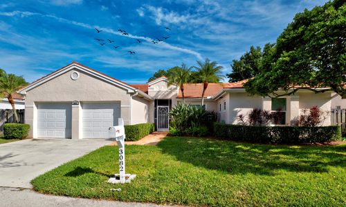 3082 Lillian Ln, Margate, FL, 33063-7058 | Card Image