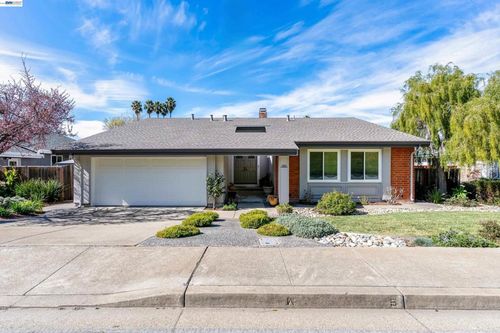 38821 Canyon Heights Dr, Fremont, CA, 94536-4440 | Card Image