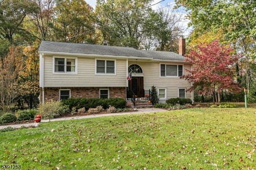 36 Debra Ln, Basking Ridge, NJ, 07920-1931 | Card Image